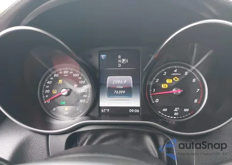 2015 Mercedes-Benz C 300 4Matic/Luxury 4Matic/Sport 4Matic из США, поврежденный, VIN 55SWF4KBXFU088840